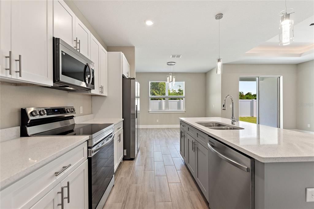 For Rent: $2,425 (4 beds, 2 baths, 1790 Square Feet)