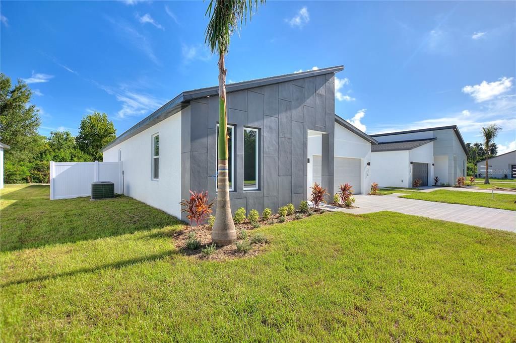 For Rent: $2,425 (4 beds, 2 baths, 1790 Square Feet)