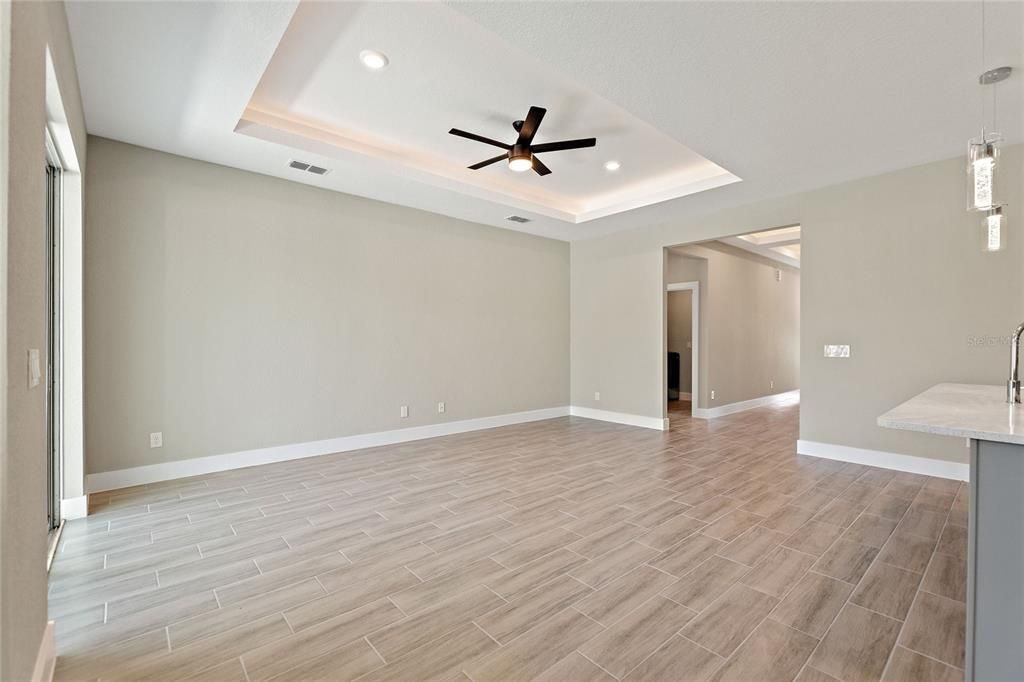 For Rent: $2,425 (4 beds, 2 baths, 1790 Square Feet)