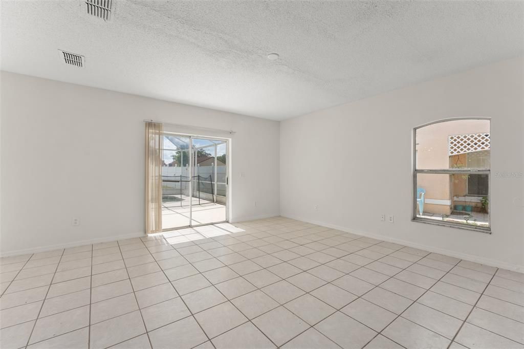 En Venta: $365,000 (3 camas, 2 baños, 1720 Pies cuadrados)