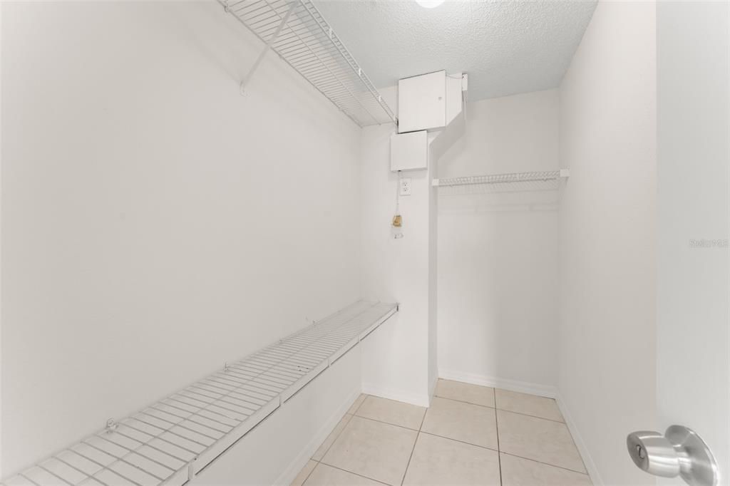 En Venta: $365,000 (3 camas, 2 baños, 1720 Pies cuadrados)