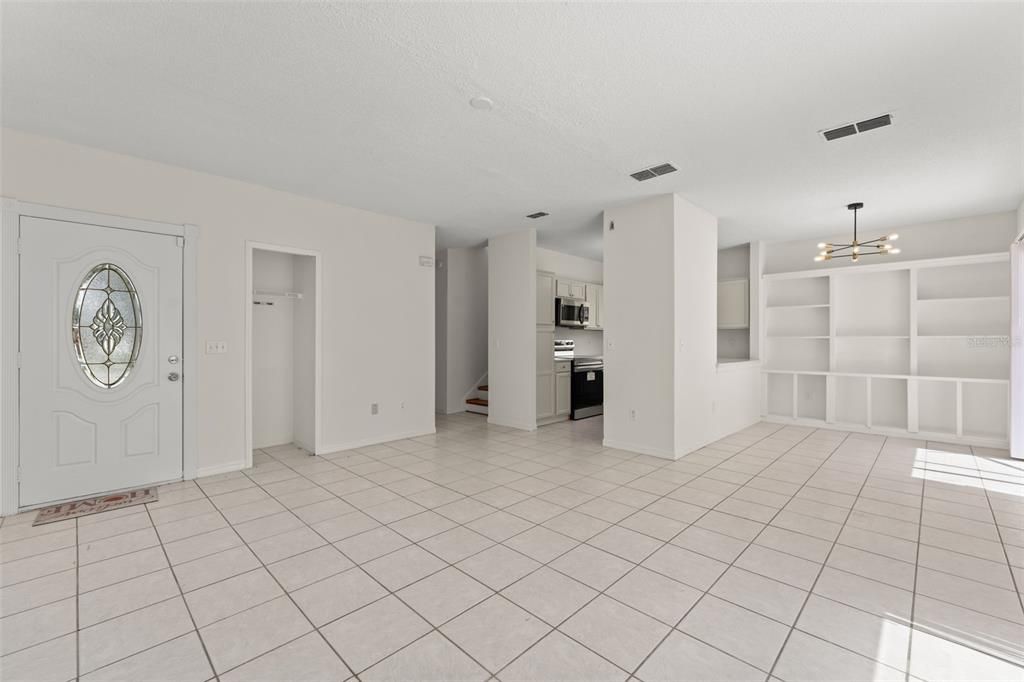 En Venta: $365,000 (3 camas, 2 baños, 1720 Pies cuadrados)
