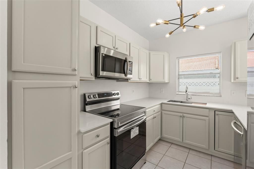 En Venta: $365,000 (3 camas, 2 baños, 1720 Pies cuadrados)