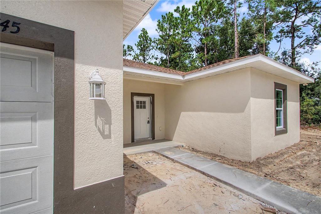 En Venta: $314,900 (4 camas, 3 baños, 1950 Pies cuadrados)