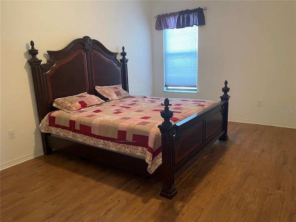 En Venta: $449,900 (4 camas, 3 baños, 2383 Pies cuadrados)