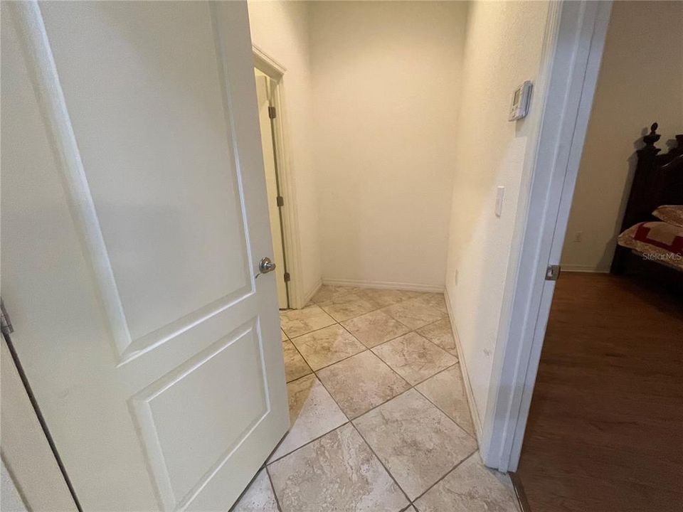 En Venta: $449,900 (4 camas, 3 baños, 2383 Pies cuadrados)