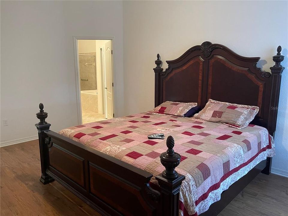 En Venta: $449,900 (4 camas, 3 baños, 2383 Pies cuadrados)