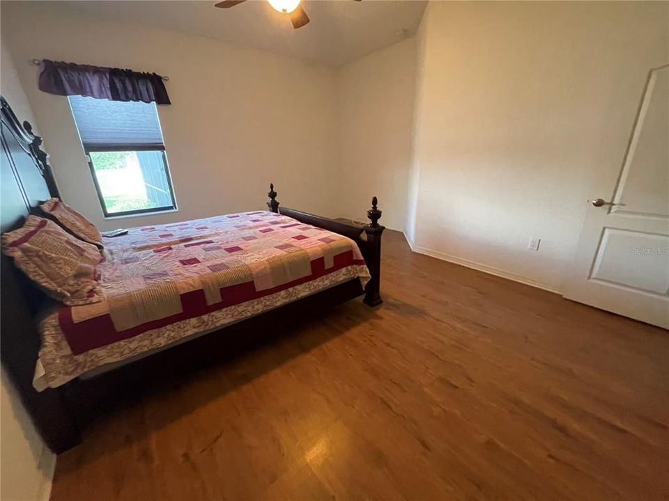En Venta: $449,900 (4 camas, 3 baños, 2383 Pies cuadrados)