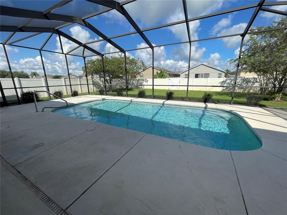 En Venta: $449,900 (4 camas, 3 baños, 2383 Pies cuadrados)