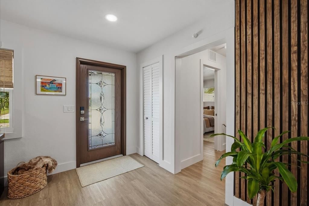 For Sale: $1,275,000 (2 beds, 2 baths, 1885 Square Feet)