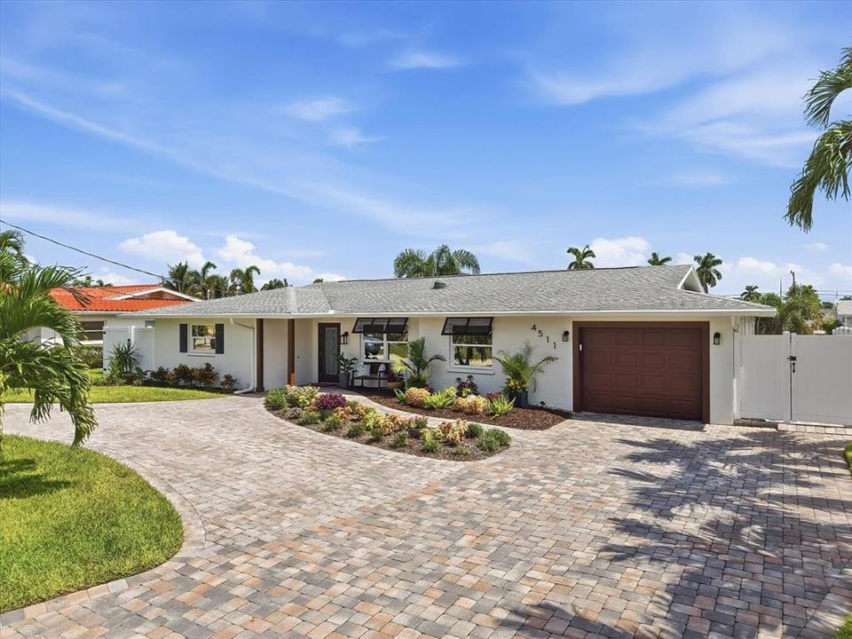 For Sale: $1,275,000 (2 beds, 2 baths, 1885 Square Feet)