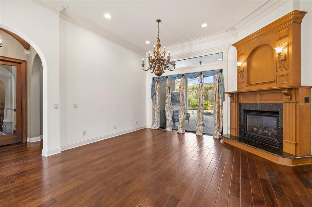 For Sale: $1,075,000 (5 beds, 4 baths, 4593 Square Feet)