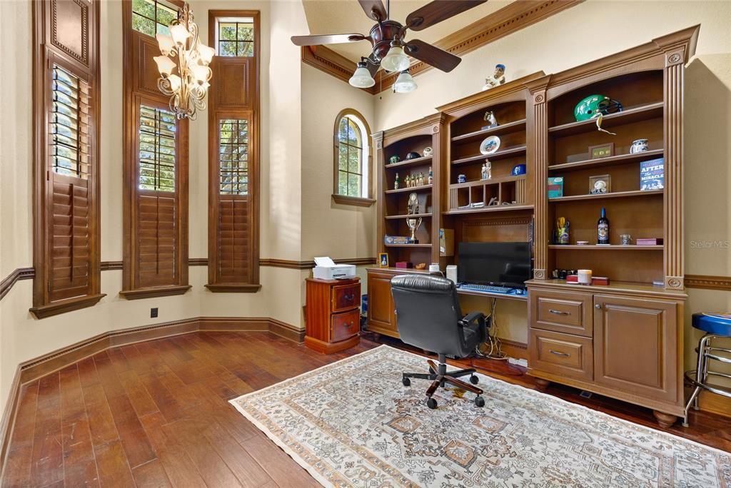 For Sale: $1,075,000 (5 beds, 4 baths, 4593 Square Feet)