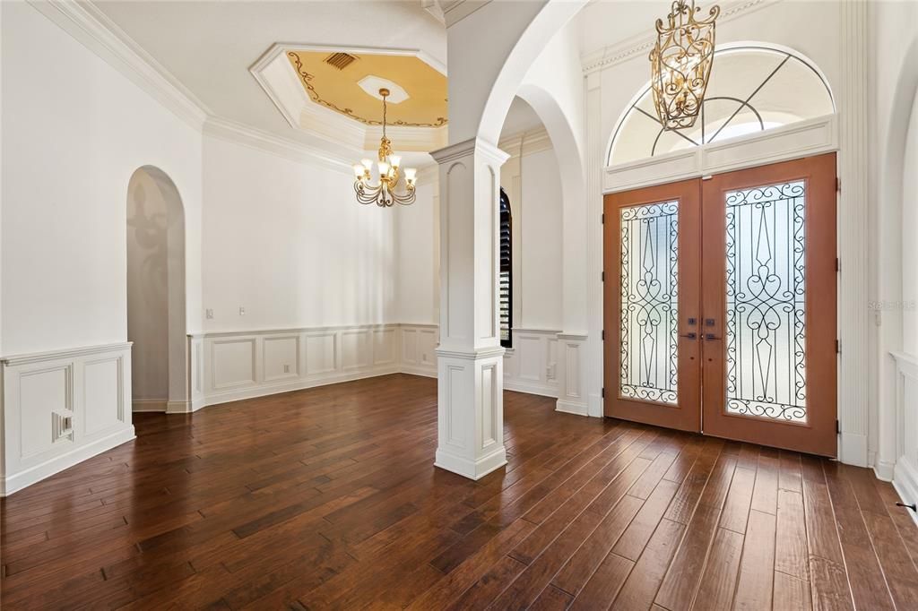 For Sale: $1,075,000 (5 beds, 4 baths, 4593 Square Feet)