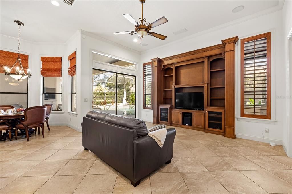 For Sale: $1,075,000 (5 beds, 4 baths, 4593 Square Feet)