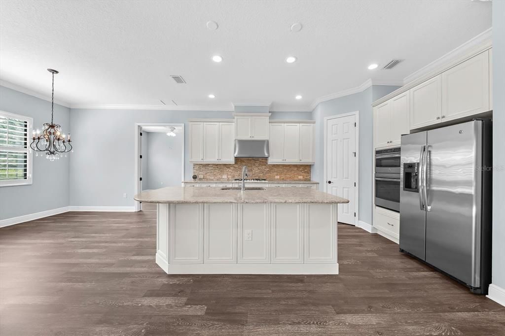 For Sale: $750,000 (3 beds, 2 baths, 2267 Square Feet)