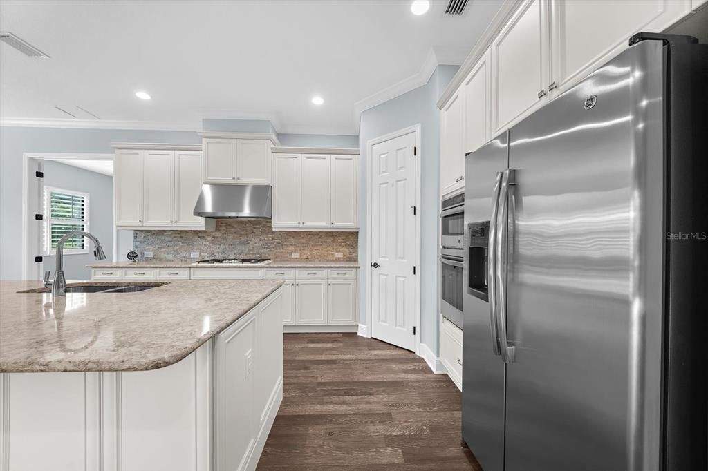 For Sale: $750,000 (3 beds, 2 baths, 2267 Square Feet)