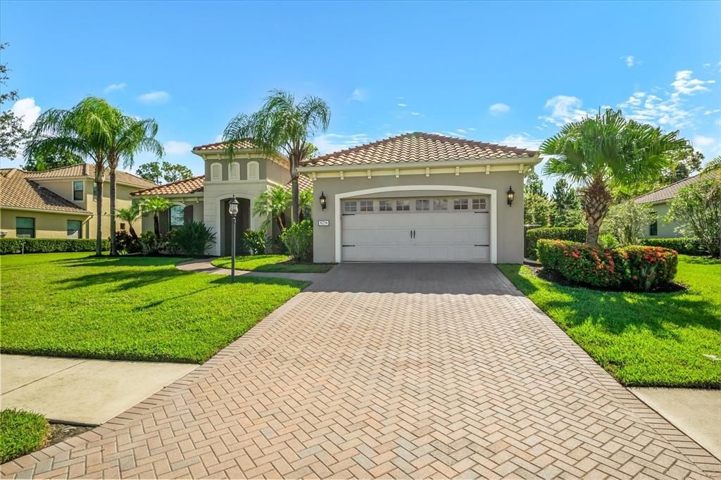 For Sale: $750,000 (3 beds, 2 baths, 2267 Square Feet)