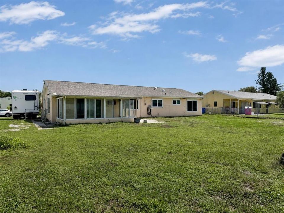 На продажу: $248,900 (3 спален, 2 ванн, 1423 Квадратных фут)
