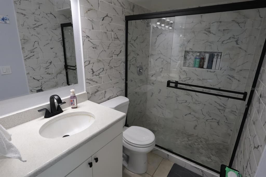 En Venta: $350,000 (3 camas, 3 baños, 1162 Pies cuadrados)