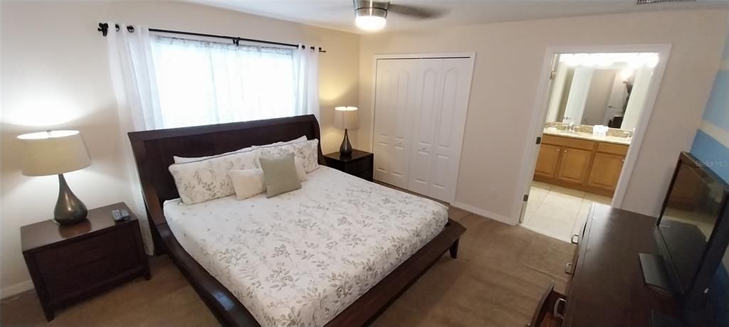 For Sale: $345,000 (4 beds, 3 baths, 1902 Square Feet)