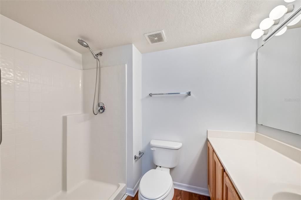 For Sale: $449,489 (6 beds, 4 baths, 3920 Square Feet)