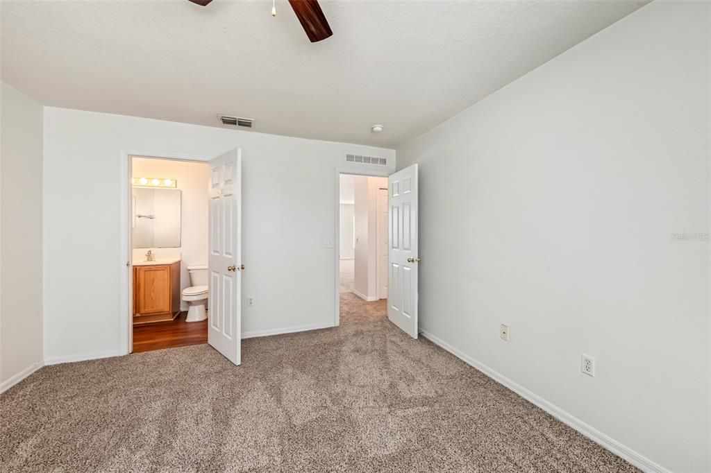 For Sale: $449,489 (6 beds, 4 baths, 3920 Square Feet)