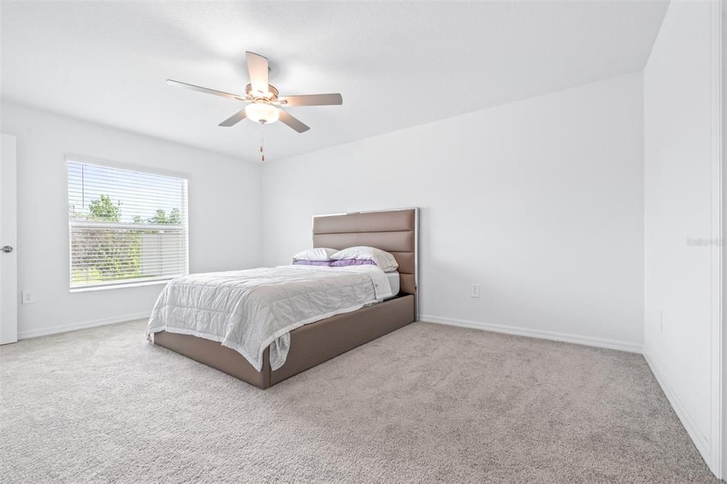 For Sale: $350,000 (4 beds, 2 baths, 1935 Square Feet)