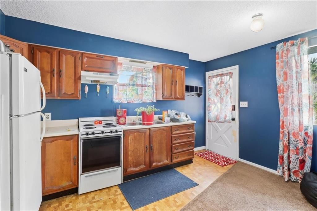 For Sale: $359,000 (4 beds, 3 baths, 2134 Square Feet)
