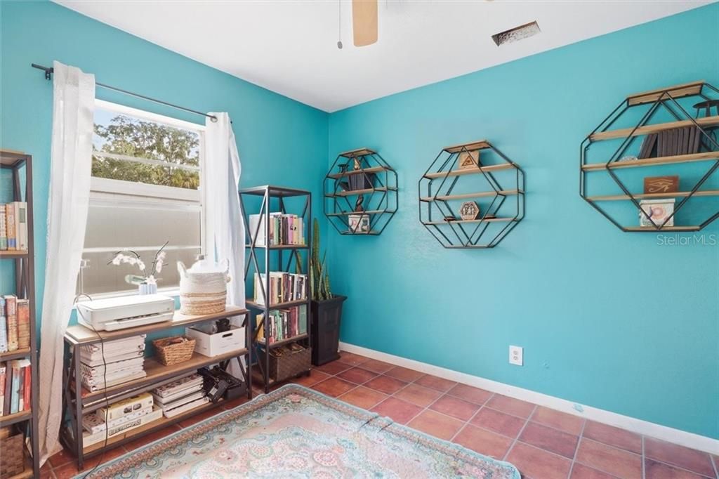 For Sale: $359,000 (4 beds, 3 baths, 2134 Square Feet)