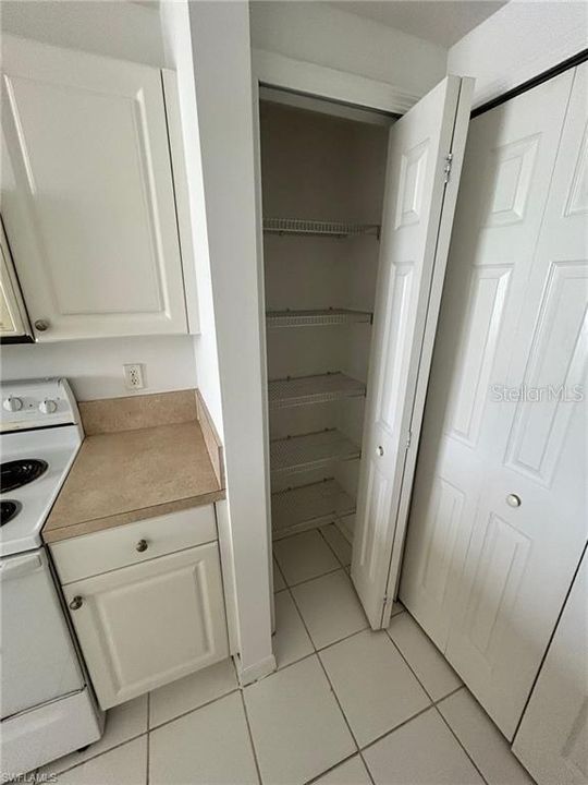 На продажу: $165,000 (3 спален, 2 ванн, 1223 Квадратных фут)