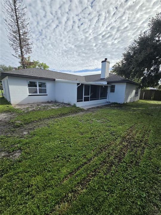 For Sale: $369,000 (3 beds, 2 baths, 1404 Square Feet)