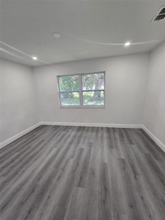 For Sale: $369,000 (3 beds, 2 baths, 1404 Square Feet)