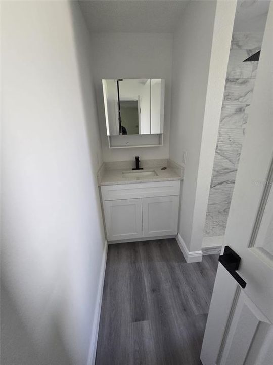 For Sale: $369,000 (3 beds, 2 baths, 1404 Square Feet)