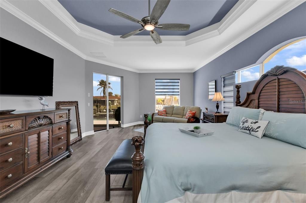 Active With Contract: $1,049,000 (3 beds, 2 baths, 2528 Square Feet)