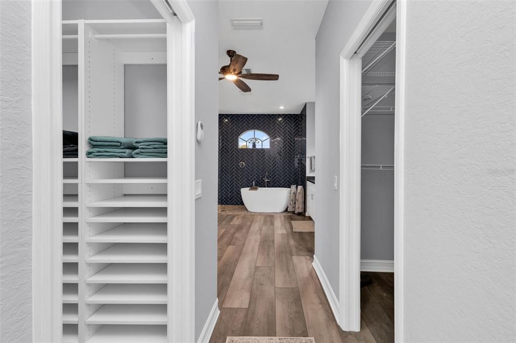 Active With Contract: $1,049,000 (3 beds, 2 baths, 2528 Square Feet)