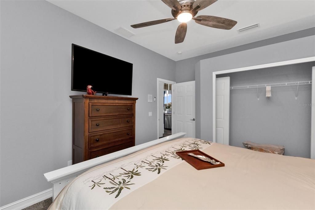 Active With Contract: $1,049,000 (3 beds, 2 baths, 2528 Square Feet)