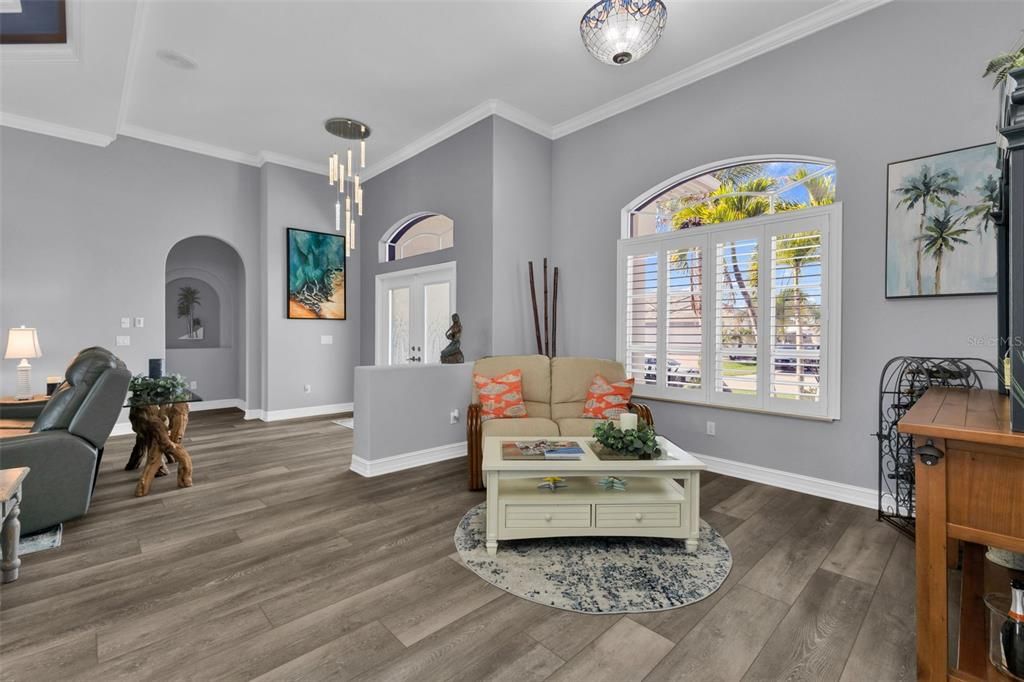 Active With Contract: $1,049,000 (3 beds, 2 baths, 2528 Square Feet)