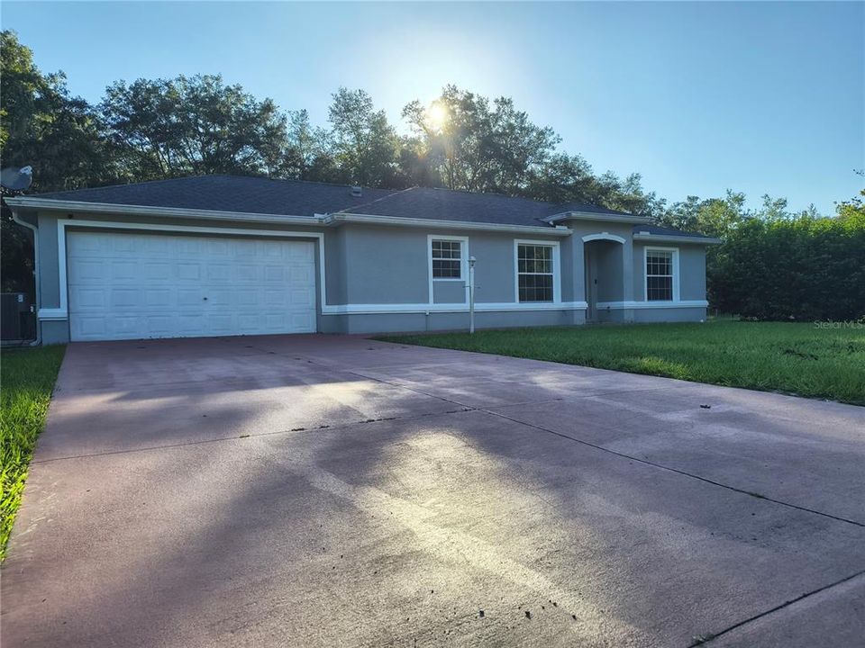 En Venta: $245,000 (3 camas, 2 baños, 1066 Pies cuadrados)