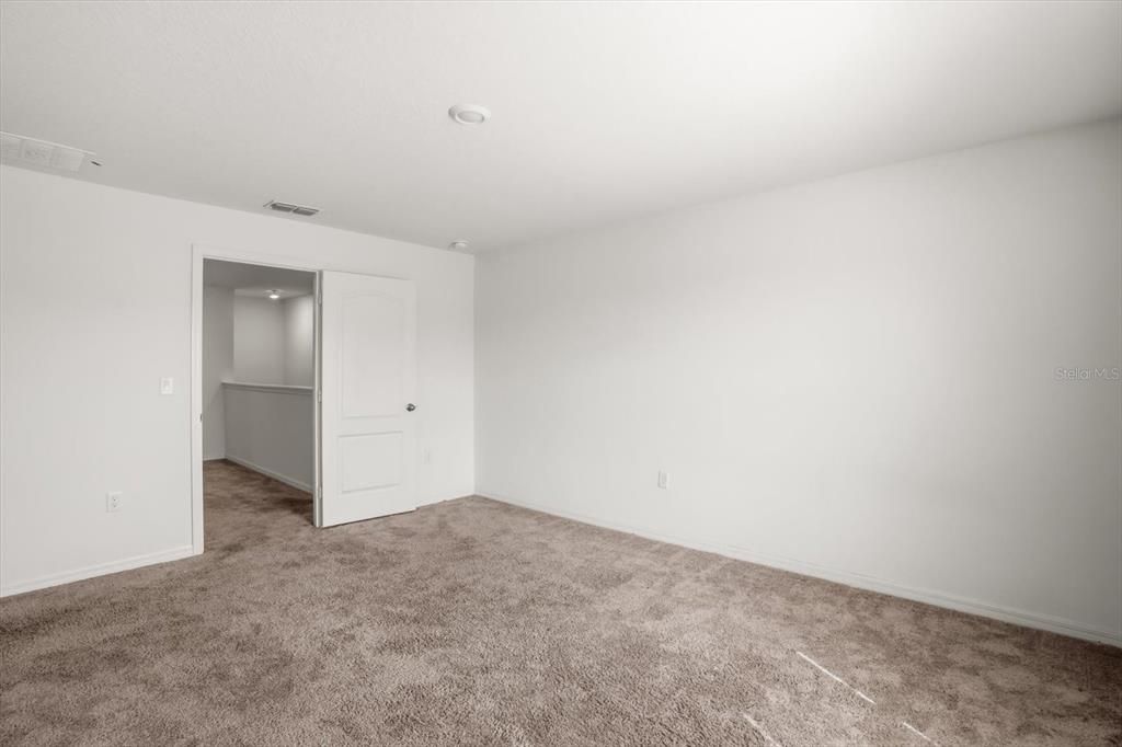 For Rent: $1,900 (3 beds, 2 baths, 1616 Square Feet)