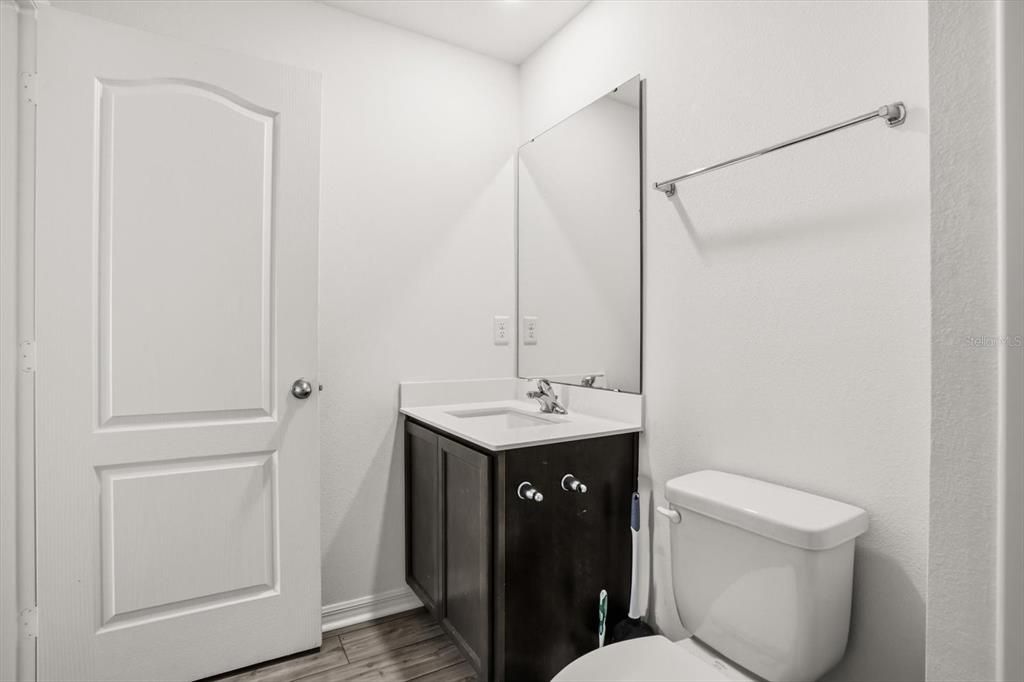 For Rent: $1,900 (3 beds, 2 baths, 1616 Square Feet)