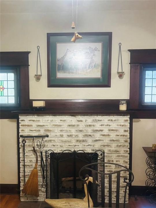 For Sale: $325,000 (3 beds, 2 baths, 1064 Square Feet)