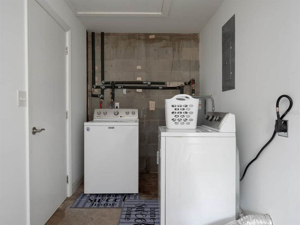 В аренду: $2,400 (4 спален, 2 ванн, 1498 Квадратных фут)
