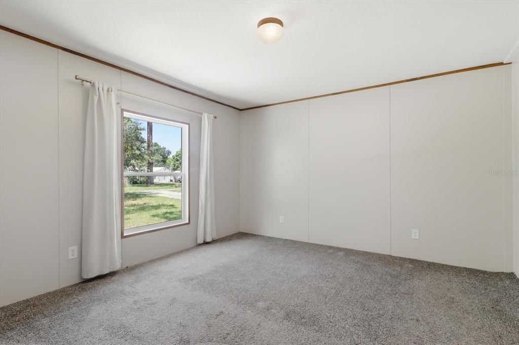 For Sale: $175,000 (3 beds, 2 baths, 1196 Square Feet)