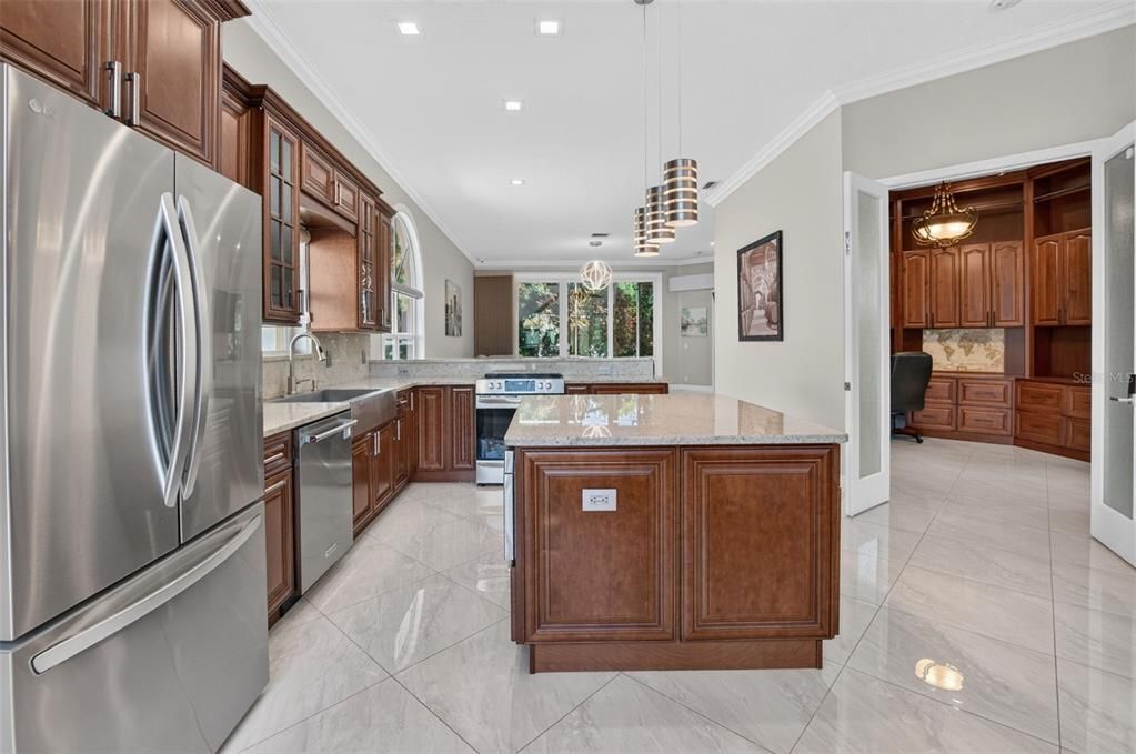 For Sale: $700,000 (3 beds, 2 baths, 1779 Square Feet)