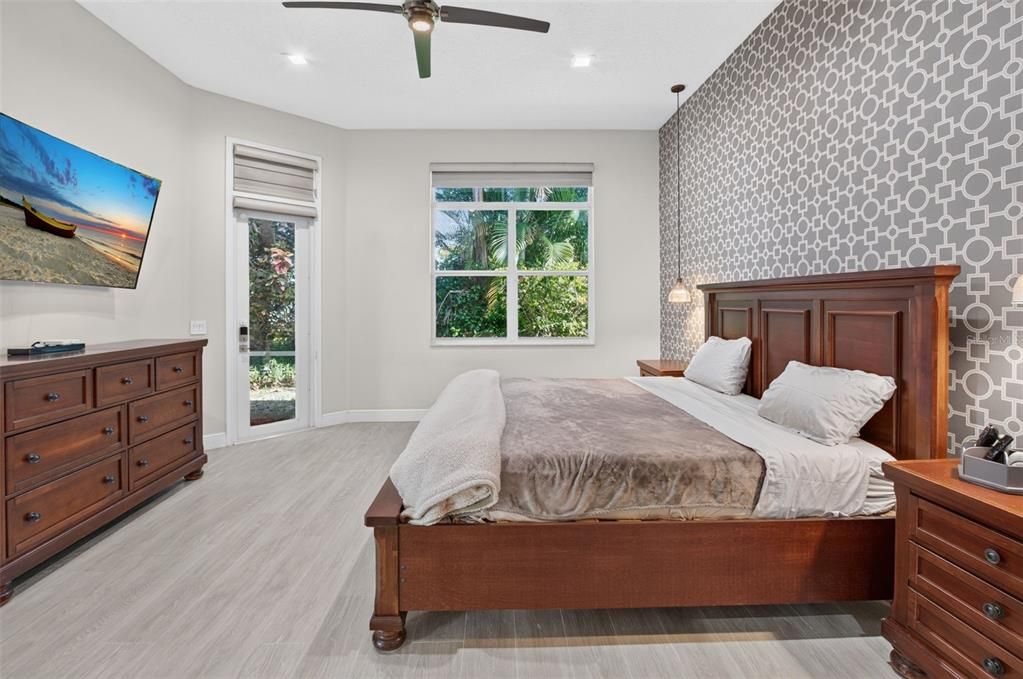 For Sale: $700,000 (3 beds, 2 baths, 1779 Square Feet)