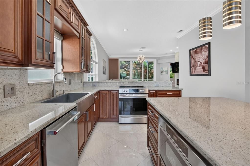 For Sale: $700,000 (3 beds, 2 baths, 1779 Square Feet)