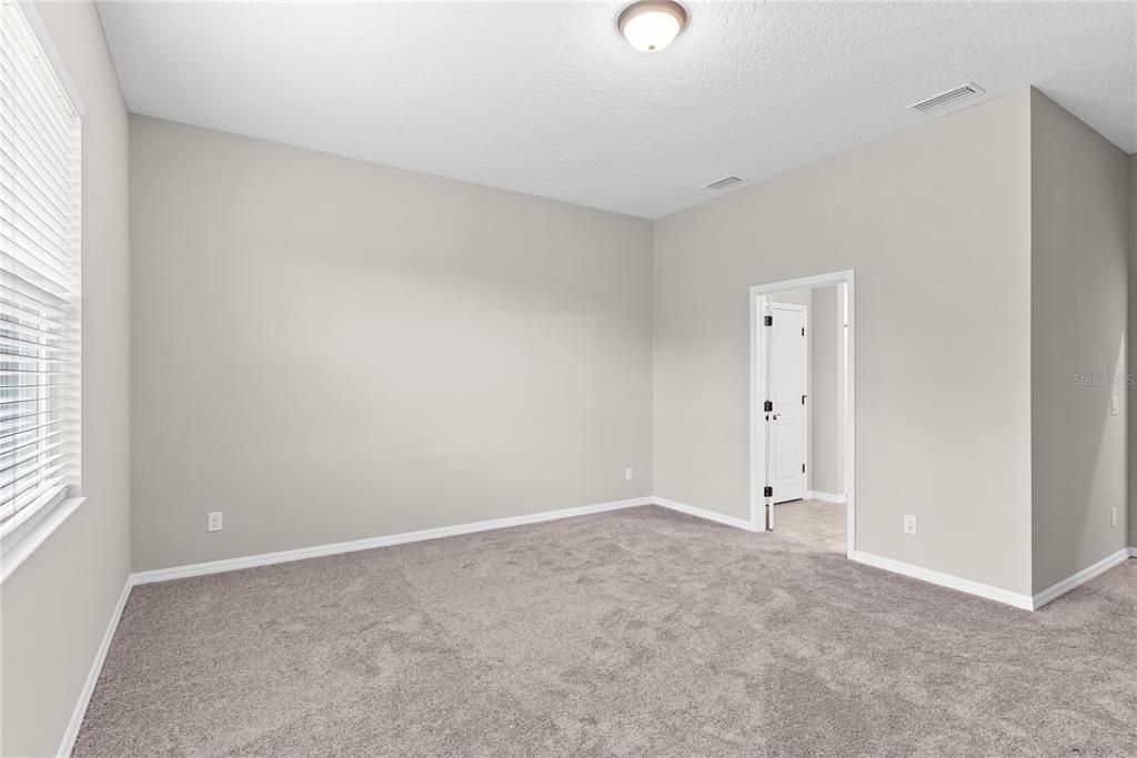 For Rent: $2,850 (4 beds, 3 baths, 2097 Square Feet)