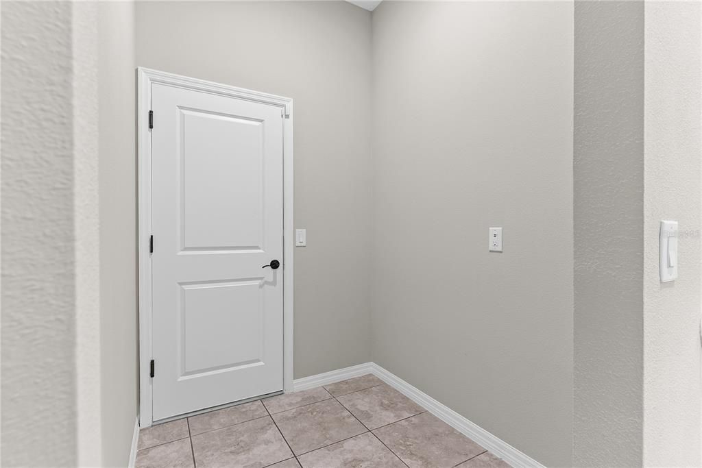 For Rent: $2,850 (4 beds, 3 baths, 2097 Square Feet)