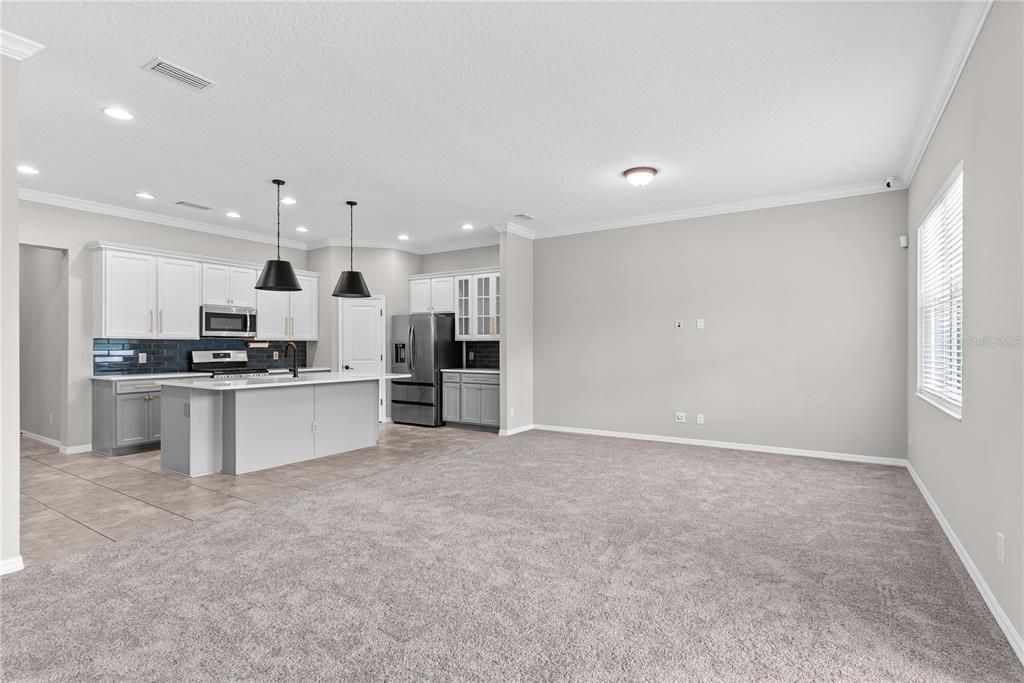 For Rent: $2,850 (4 beds, 3 baths, 2097 Square Feet)
